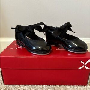 Toddler 5.5 Capezio Girl’s Jr. Tyette Tap Shoes